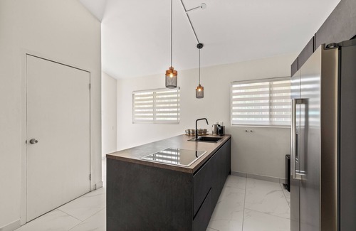 Grote Berg House | Luxurious detached house with private pool and large garden, centrally located.
