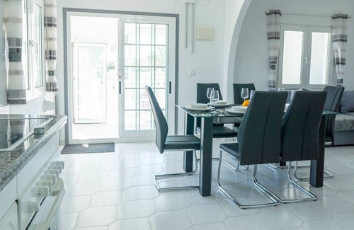 San Miguel de Salinas Villa | Luxurious Detached Villa with Private Pool