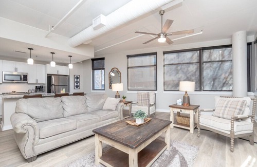 Rolling Mill Hill Condo | Luxurious Downtown 2 bedroom 2 bath with views 1M