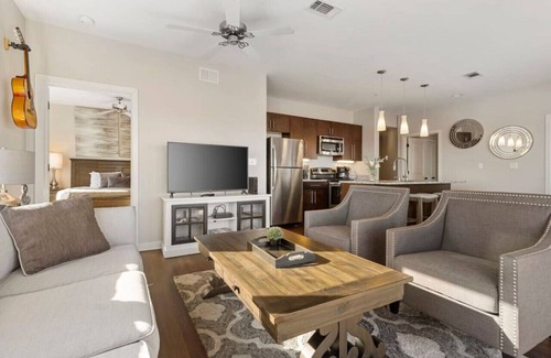 Rolling Mill Hill Condo | Luxurious Downtown Corner Views 2 bed 2bath-#211