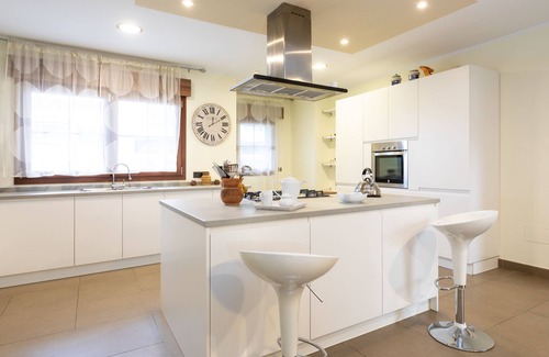 Adeje House | Luxurious downtown villa with private pool