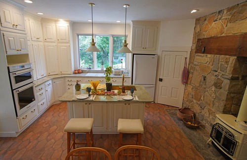 State College Other | Luxurious Farmhouse - 8 mins to Beaver Stadium