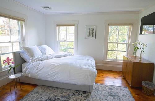 State College Other | Luxurious Farmhouse - 8 mins to Beaver Stadium