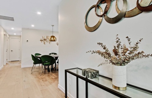Eagle House | Luxurious Fully Equipped 3BR Private Home in Eagle