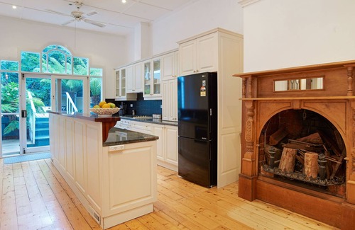 Sassafras Villa | Luxurious grand Villa close to nature in Yarra Ranges