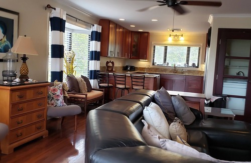 Makaha House | Luxurious Guest home w/Swimming Pool Just Steps away from the Ocean/Beach.