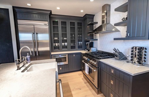 Nantucket Town Cottage | Luxurious Harbor View “Cindy” Cottage. Walk & Bike To Everything!