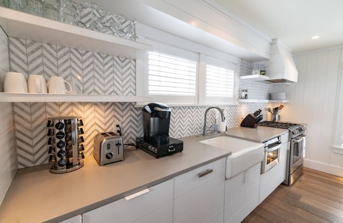 Nantucket Town Cottage | Luxurious Harbor View "Lilly" Cottage! Walk & Bike To Everything!