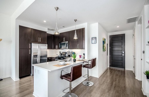 South Central Houston House | Luxurious High-rise - Next to MD Anderson