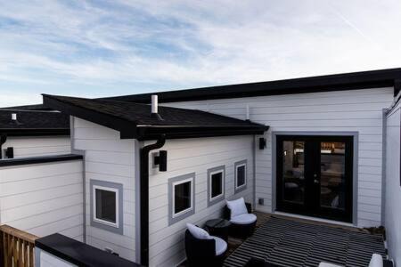 Hillsboro West End House | Luxurious Hillsboro Village Home for Groups