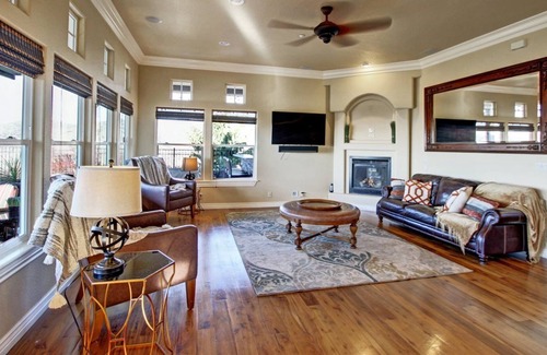 Collister House | Luxurious Hilltop Home W/Amazing Views