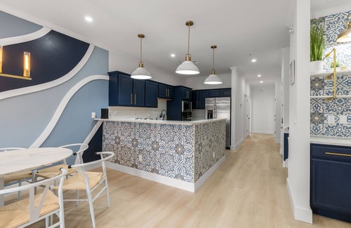 Atlantic Beach House | Luxurious Home With Theatre Room