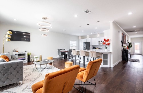 Oak Cliff House | Luxurious House 5 mins away from Bishop Arts District