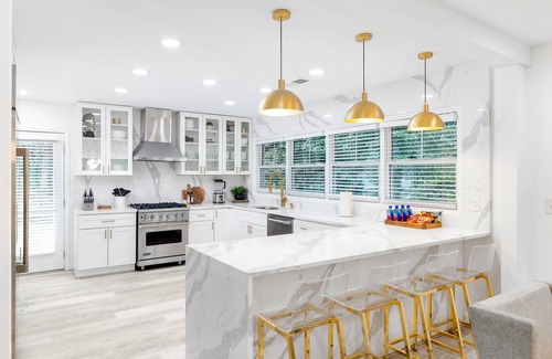 Buckhead House | Luxurious House in Buckhead w/hot tub - Walk to Lenox