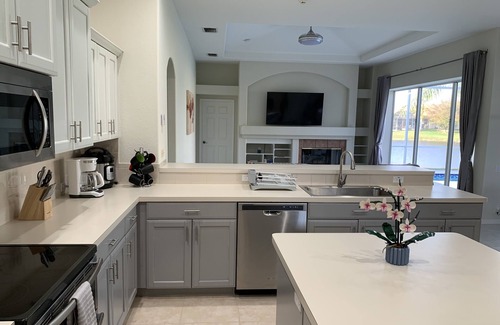 Bonita Springs House | Luxurious House with Heated Pool Beautiful View and Resort Amenities