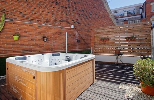 la Teixonera House | Luxurious house with Jacuzzi