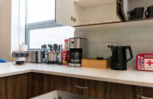 Near South Side Apartment | Luxurious HUGE Penthouse with 4000+ Games, Arcades