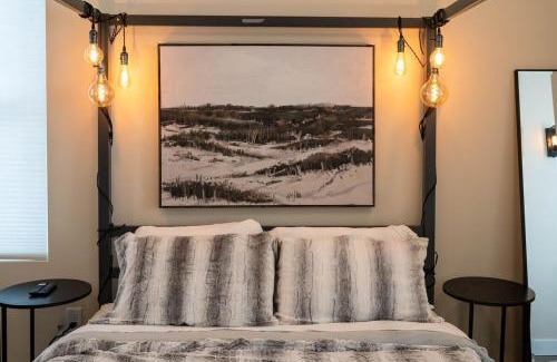 Chattanooga House | Luxurious Industrial Downtown Suite