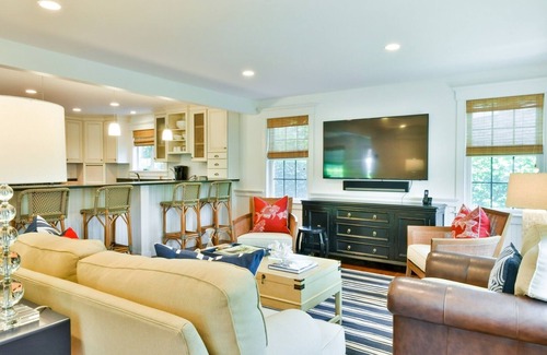Nantucket House | Luxurious Island Escape: Spacious, Ideally Located Near Surfside Beaches & Town