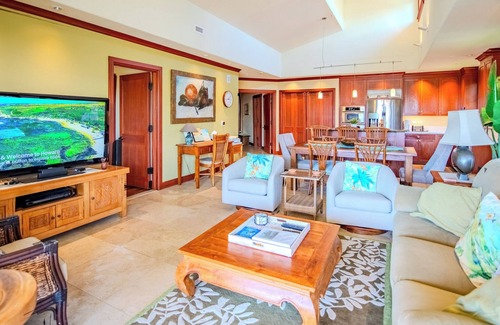 Waikoloa Condo | Luxurious Kolea Penthouse with direct access to Anaehoʻomalu Beach.