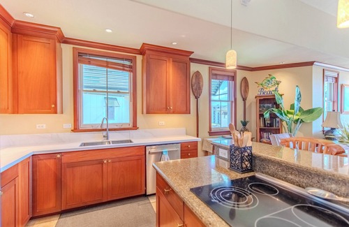 Waikoloa Condo | Luxurious Kolea Penthouse with direct access to Anaehoʻomalu Beach.