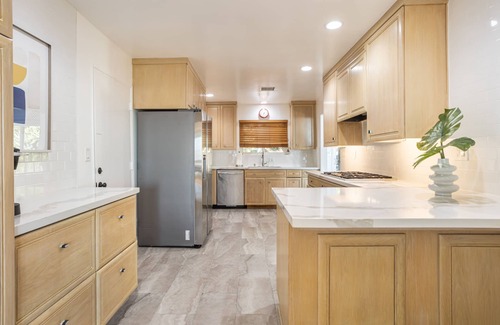 Whittier House | Luxurious LA County Home - Panoramic Views Pool Spa