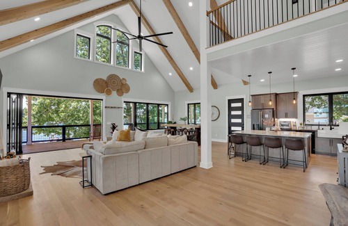 Chapin House | Luxurious Lakefront retreat with own private dock.