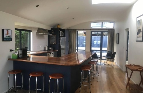 Wanaka Apartment | Luxurious Lakeside Apartment