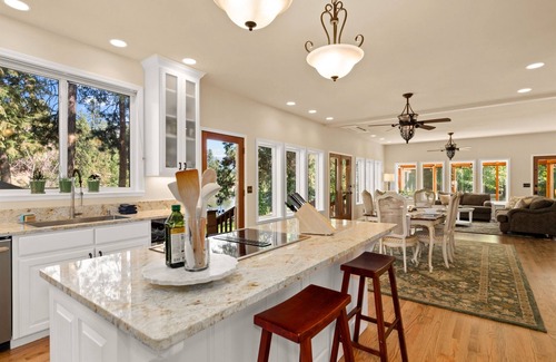 Leavenworth House | Luxurious Lifestyle Just Minutes From Leavenworth