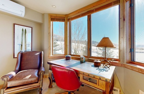 Steamboat Springs Condo | Luxurious lodging within walking distance of slopes w/shared pool/hot tub
