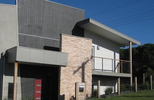 Ocean Grove House | LUXURIOUS MODERN TOWN HOUSE WITH DIRECT ACCESS TO BEACH
