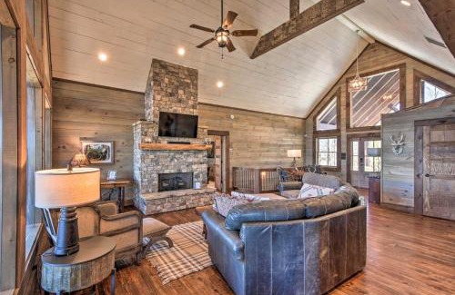 Mineral Bluff House | Luxurious Mountain Getaway with Game Room and Hot Tub!