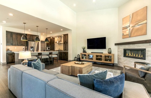 Truckee House | Luxurious Mountain Modern