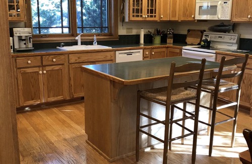 Wapiti Cabin | Luxurious Mountain property ideally located between Yellowstone and Cody, WY.
