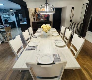 Brighton House | Luxurious Mountain View Home!
