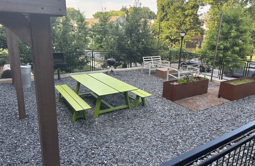 Westside House | Luxurious multilevel bungalow in the heart of bustling West Midtown Atlanta.