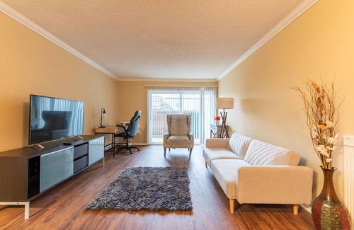 Santa Ana Heights Apartment | Luxurious near the beach stay