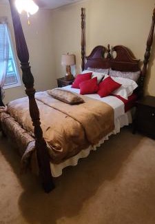 Vine Grove House | Luxurious Nice Home Near Fort Knox