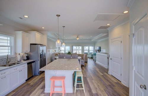 North Topsail Beach House | Luxurious Oceanside w/pool, elevator, 6 BR, steps from the sand and surf