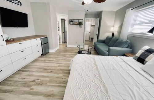 Jacksonville Beach House | Luxurious Ocean View Getaway! Entire Home!