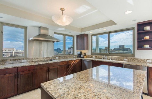Waikiki Condo | Luxurious Ocean View Panoramic PH at The Watermark w/Spectacular Amenities