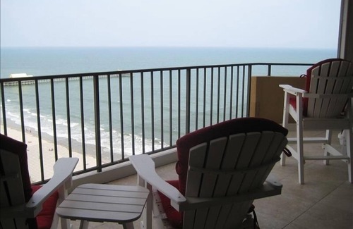 Myrtle Beach Condo | Luxurious Oceanfront Condo Ocean Views throughout in prestigious Maisons-sur-Mer