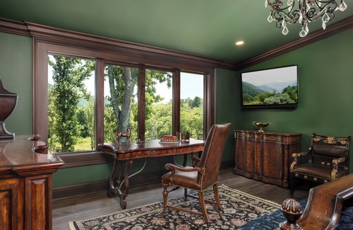 Fletcher House | Luxurious Old World Two Bdrm Chalet on Equestrian Estate minutes from Asheville