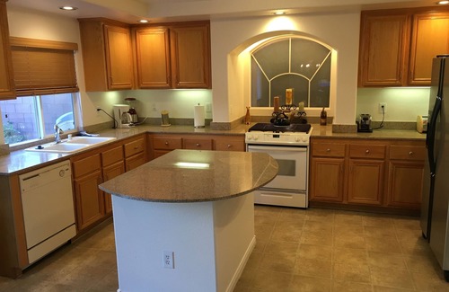 Enterprise House | Luxurious Open Plan Vacation Home. Mins from the strip