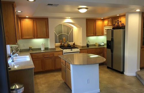 Enterprise House | Luxurious Open Plan Vacation Home. Mins from the strip