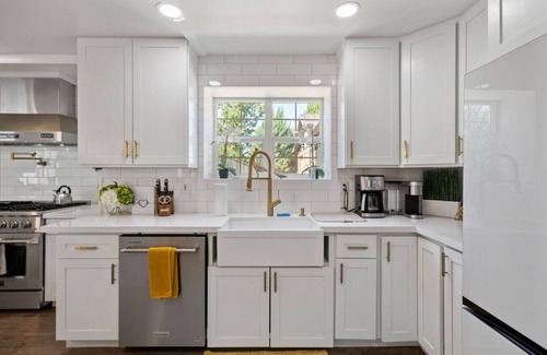 Bluffdale Villa | Luxurious Orchard Villa | Double Pickleball | Spa