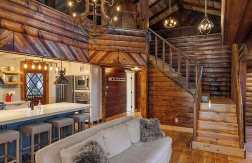 Prescott Cabin | Luxurious & Peaceful Cabin Retreat nestled in the Pines. Escape to PineSong!