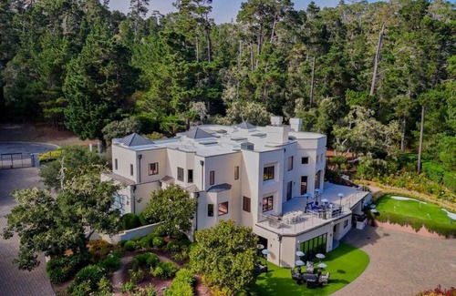 Pebble Beach House | Luxurious Pebble Beach Retreat with gym, golf simulator & putting green!