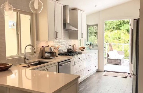 Pemberton Heights House | Luxurious Pemberton Heights Home on Sowden Park