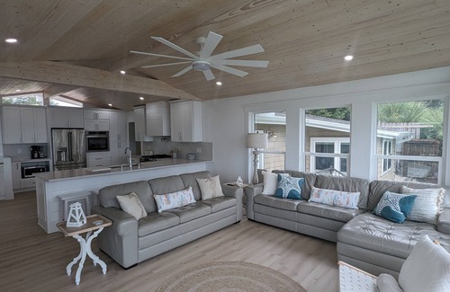 Ono Island House | Luxurious Pensacola Waterfront Beach House